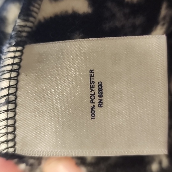 Lands’ End Holiday Black and White Winter Fleece Sweater M 10/12 Turtlen… - Picture 6 of 6